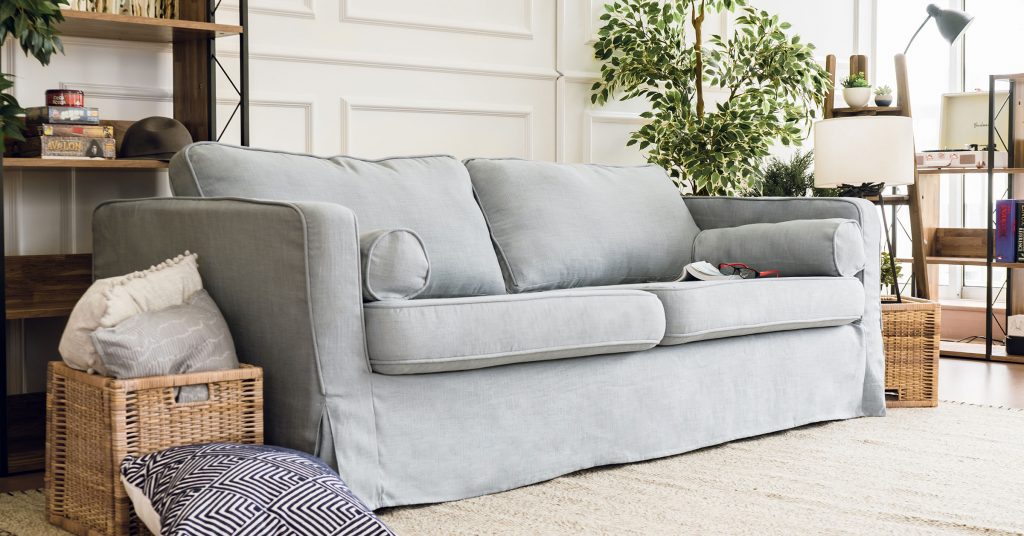 Can’t Seem To Remove Pet Odours From Your Sofa? Here’s How To Make Your Sofa Smell New Again.