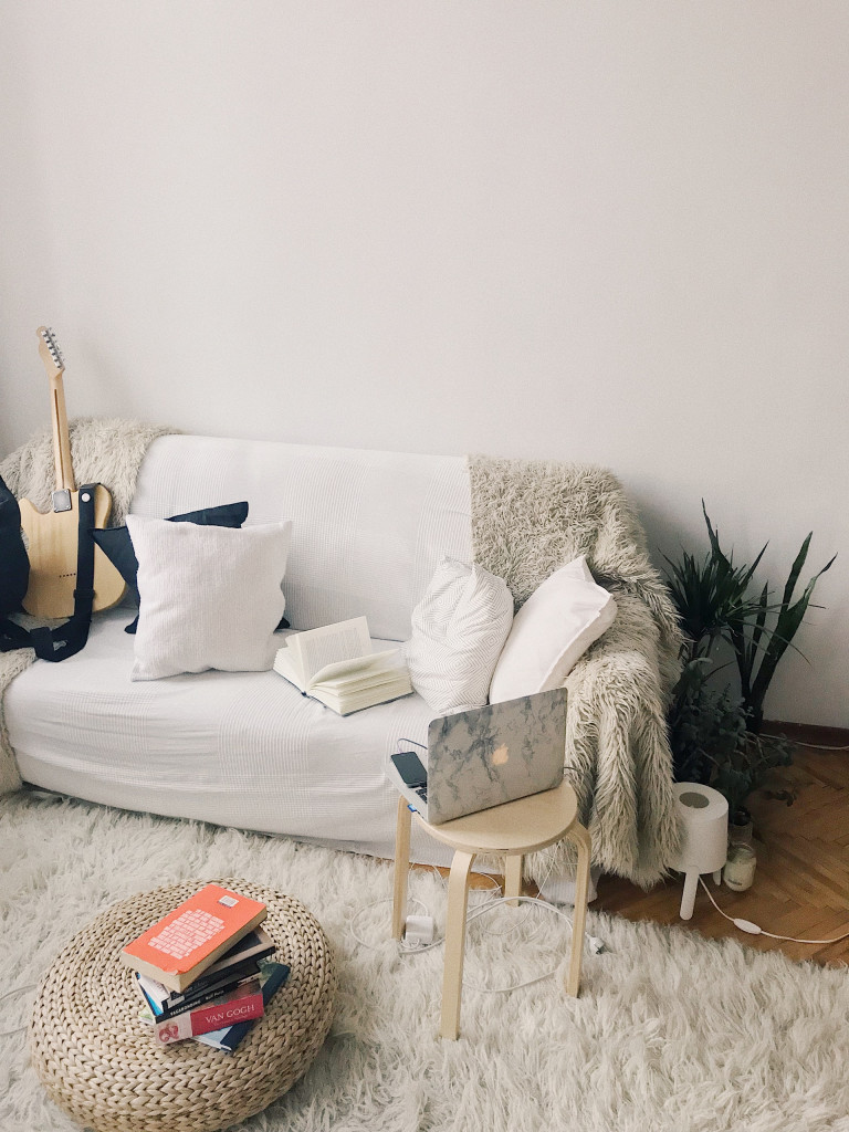 Keeping Your White Fabric Couch Clean