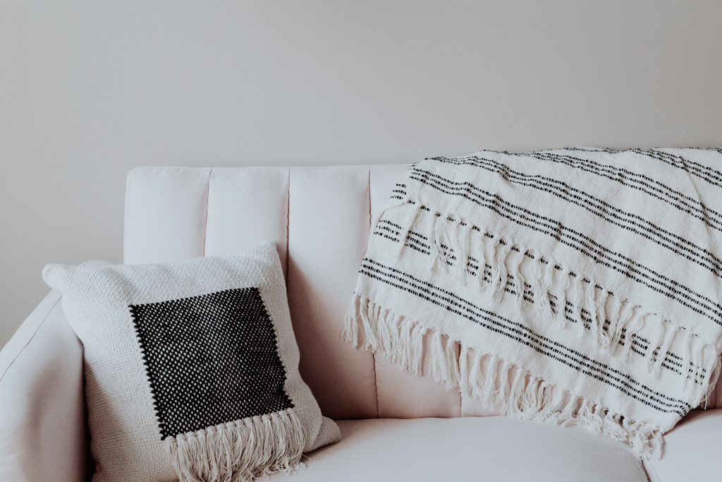 7 Smart Ways To Keep Your Sofa Looking Brand New